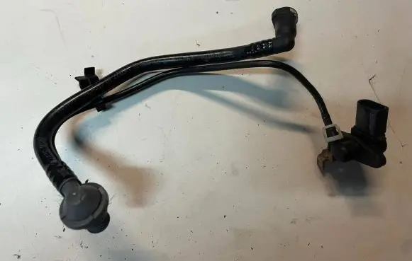 BMW 3 E92 E93 Vacuum line/pipe/hose 7601006