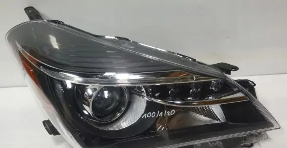 Toyota Yaris Headlight/headlamp