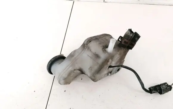 Brake fluid reservoir