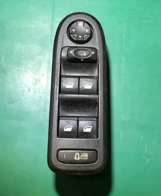 Citroen C5 Electric window control switch 96660257XT 30170346