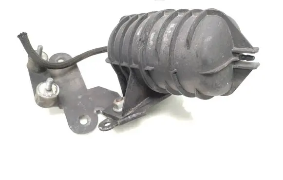 BMW X3 E83 Vacuum air tank 2247620 11652247620