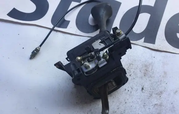 Mercedes-Benz E W124 Gear shifter/selector A1292670637 1292670637
