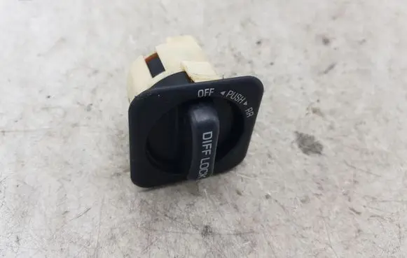 Toyota Land Cruiser (HDJ90) Differential lock switch NOCODE