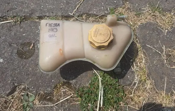 Ford Fiesta Coolant expansion tank/reservoir 89FB8K218AC