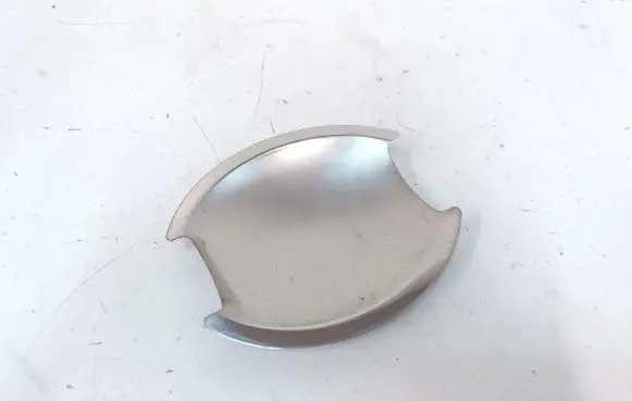 Mitsubishi L200 Rear door handle cover 