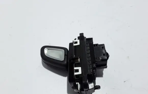 Volvo XC40 Gear shifter/selector 31437334