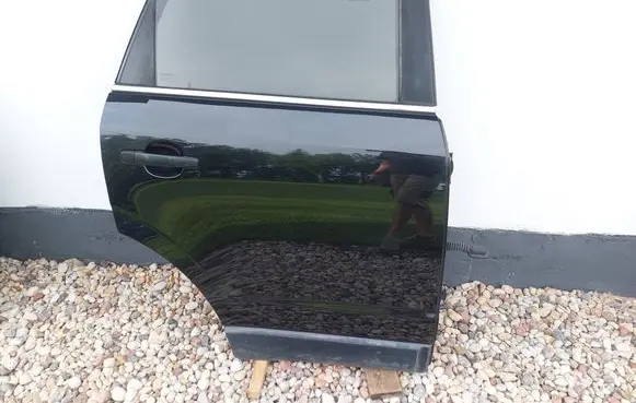 Rear door