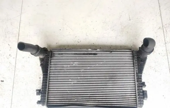 Skoda Octavia Mk2 (1Z) Intercooler radiator 1k0145803