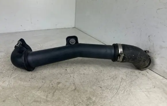 Volkswagen Golf VII Intercooler hose/pipe 04L145770S 04L145828G