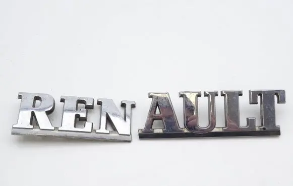 Renault Laguna I Manufacturers badge/model letters 
