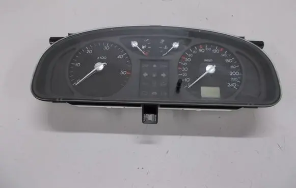 Renault Laguna II Speedometer (instrument cluster) 8200218878