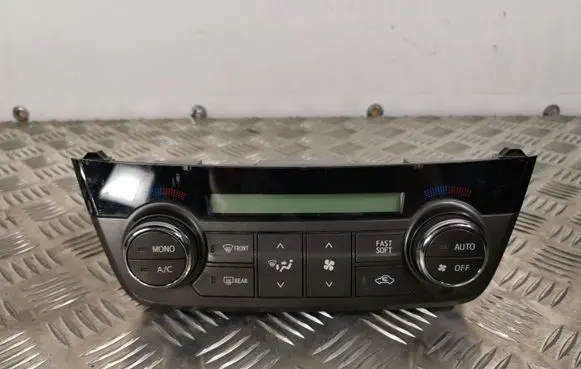Toyota RAV 4 (XA40) Climate control unit 5590042400