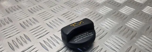 Volkswagen Golf V Oil filler cap 026103485E