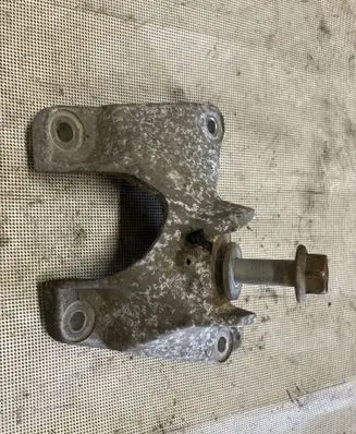 Ford Ranger Engine mounting bracket AB396046A