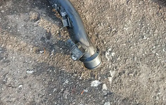Peugeot 3008 II Engine coolant pipe/hose 9807627980