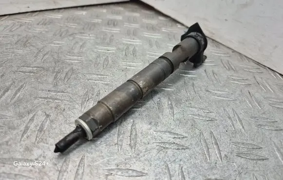 Fuel injector