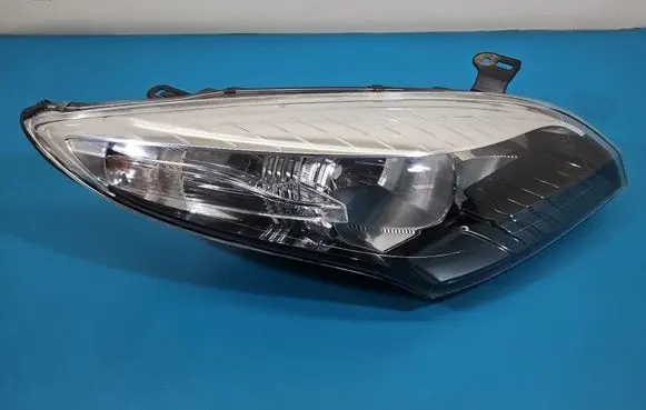 Renault Megane III Headlight/headlamp 260101010R IMPRK1539043