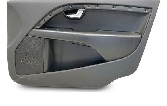 Volvo V70 Front door card panel trim