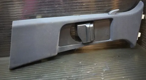 Mercedes-Benz E W212 (B) pillar trim (top) A2126900325