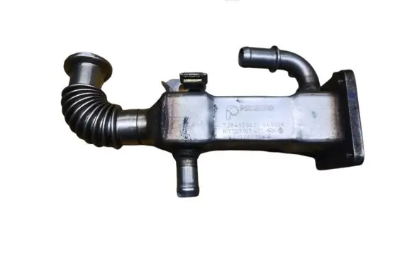 Renault Trafic II (X83) EGR valve cooler 8200360566A H7700107471