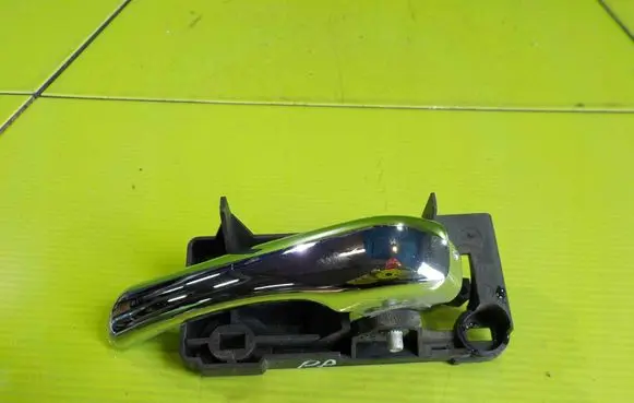 Alfa Romeo GT Front door interior handle 46736147 58R