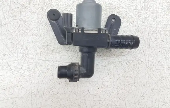 Ford Escape III Coolant heater control valve CV6118495 CV6118495TC F00HX2K026