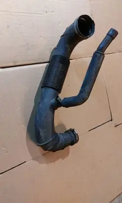 Coolant pipe/hose