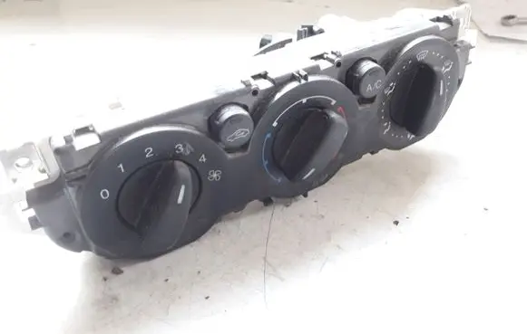 Ford Focus Climate control unit 7M5T19980BA