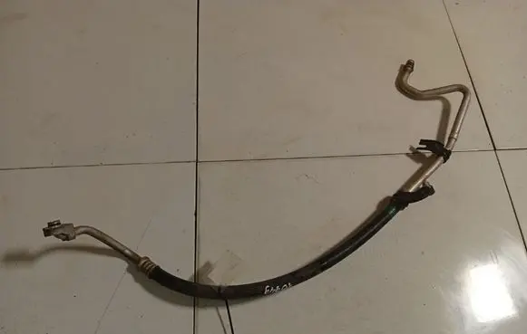 Toyota Corolla Verso AR10 Air conditioning (A/C) pipe/hose 