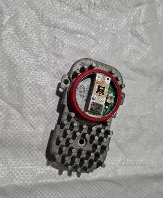 BMW 3 E92 E93 LED ballast control module 1305715084