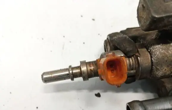 Renault Scenic III - Grand scenic III Fuel injector 8200778880