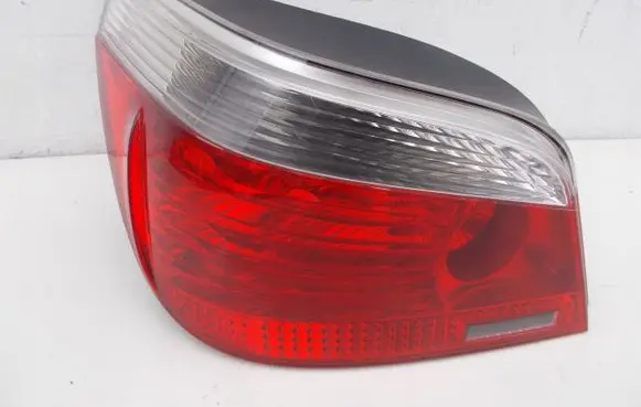 BMW 5 E60 E61 Tailgate rear/tail lights 7165737
