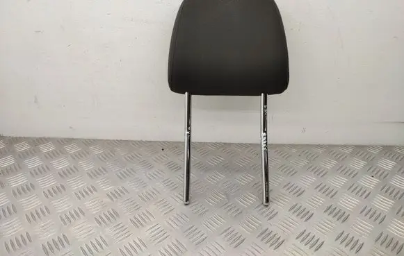 Seat Leon (5F) Front seat headrest 