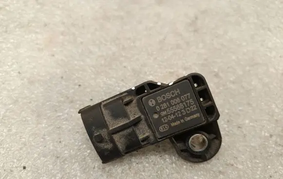 Opel Astra J Air pressure sensor 55568175 0281006077