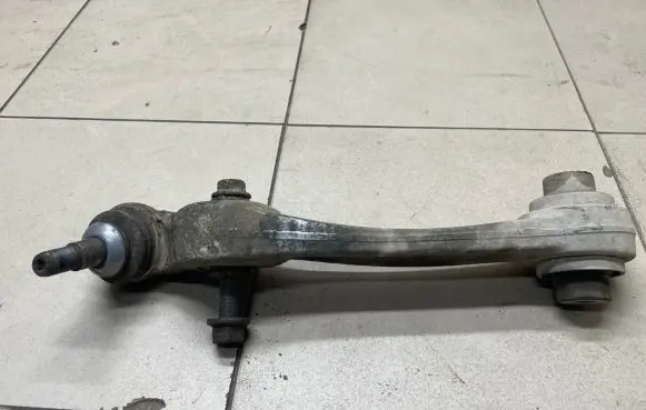 BMW 5 F10 F11 Front lower control arm/wishbone 608276