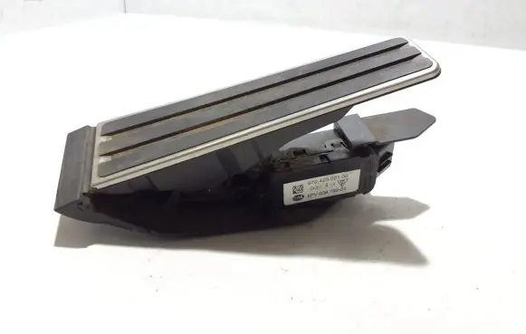 Porsche Panamera (970) Accelerator throttle pedal 97042302100
