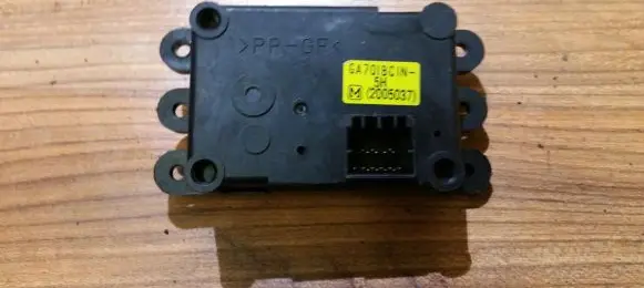 Mazda 323 F Air flap motor/actuator ga701bcin