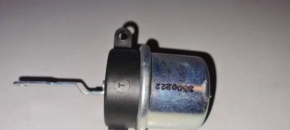 Ford Mondeo MK I Vacuum valve 6916683