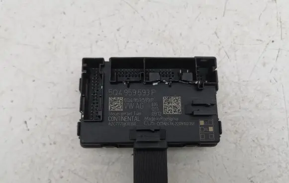 Audi A1 Door control unit/module 5Q4959593P