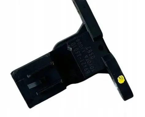 Toyota Yaris Valve vacuum 89421-33010 0382