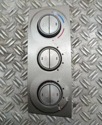 Subaru Forester SF Climate control unit