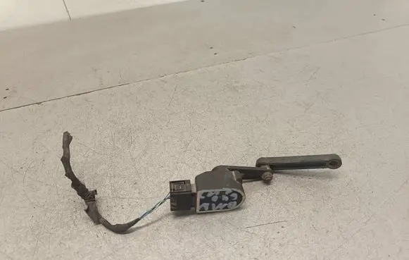 BMW 6 F12 F13 Headlight/headlamp level sensor 6784075 899488