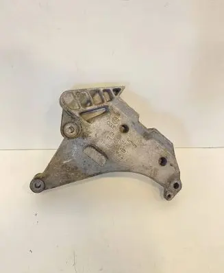Volkswagen PASSAT B6 Engine mounting bracket 03L199207