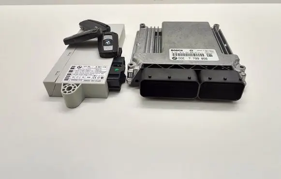 BMW 5 E60 E61 Engine ECU kit and lock set 7799856 0281012707 DDE7799856