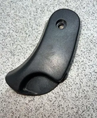 BMW 3 E46 Engine bonnet (hood) release handle 8223163