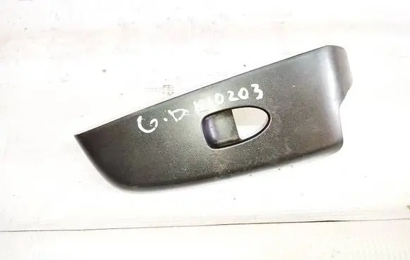 Honda Civic Front door window switch trim snb600