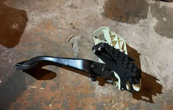 BMW 5 F10 F11 Brake pedal 6782665