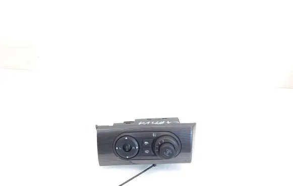 Chevrolet Captiva Wing mirror switch UG0H24