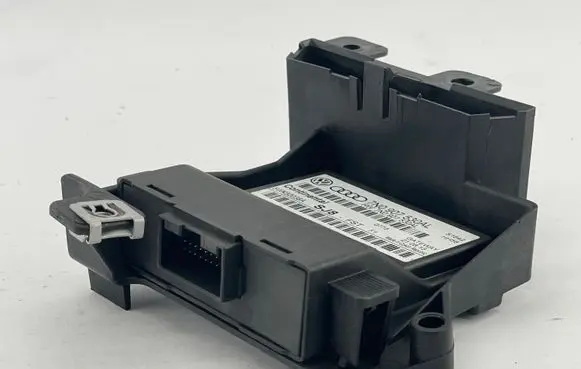 Audi TT TTS Mk2 Gateway control module 7N0907530AL