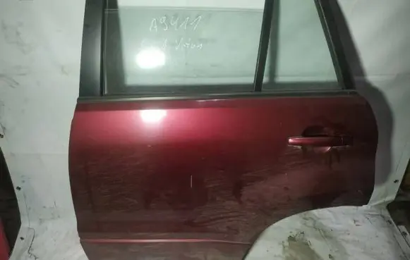 Suzuki Grand Vitara II Rear door RAUDONOS